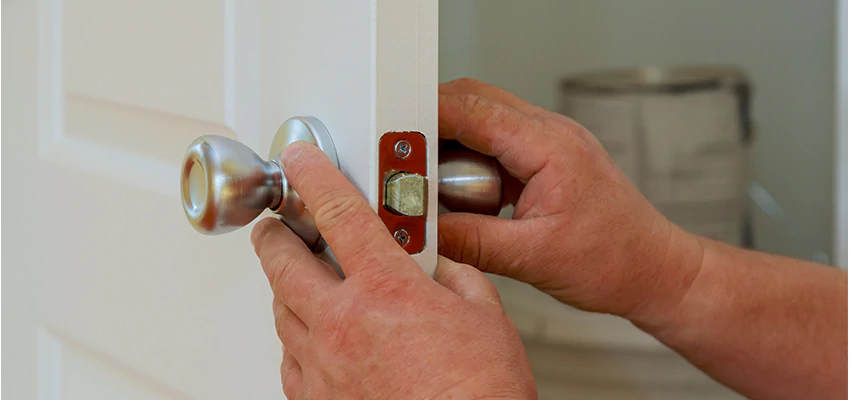 AAA Locksmiths For lock Replacement in West Modesto, California